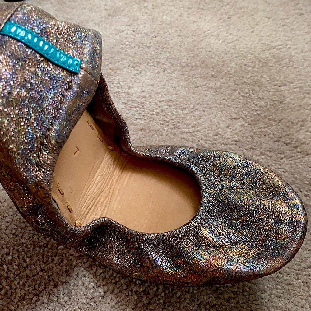Brand New Love Struck Tieks